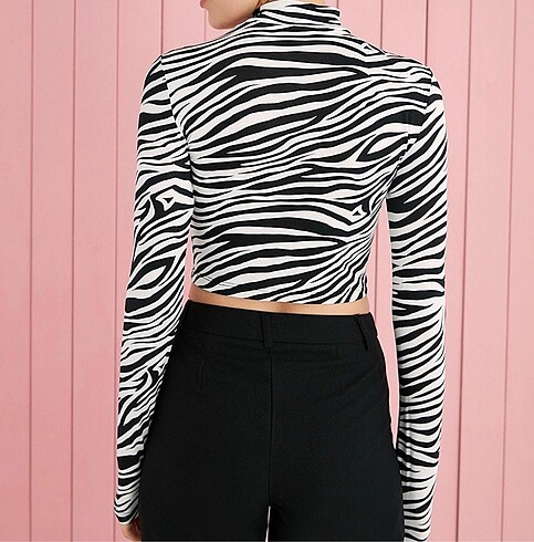 Trendyol & Milla Zebra desenli bluz