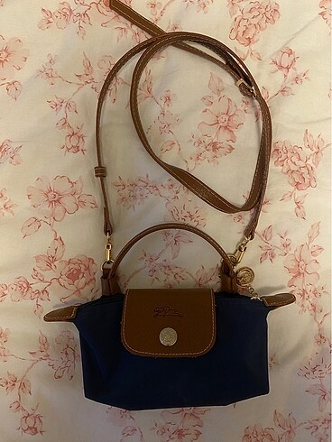 Longchamp canta