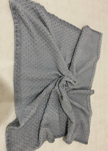 Beden Nakışlı Gri Çocuk Battaniyesi