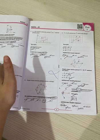 Beden Renk 11. Sınıf Fizik Soru Bankası - Uğur Okulları