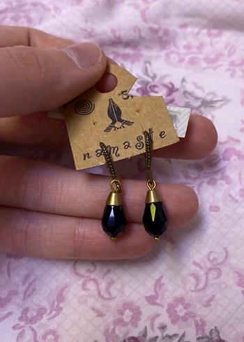 Diğer Siyah Boncuklu Mini Gotik Küpe