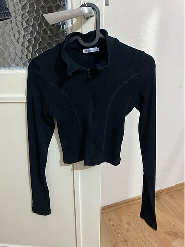 addax crop bluz