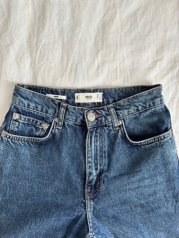 Mango Mango Jean