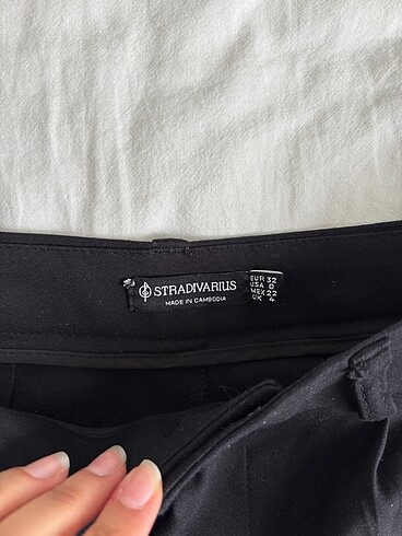 32 Beden Stradivarius Siyah Kumaş Pantolon