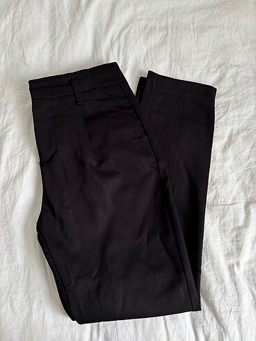 Bershka Siyah Kumaş Pantolon