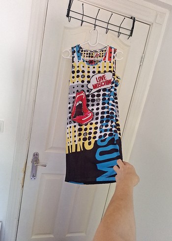 Renkli Love Moschino elbise