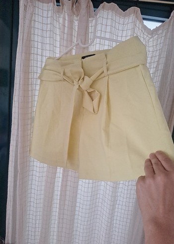 36 beden beli kuşakli kumaş şort