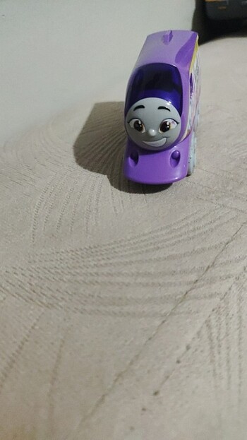  Oyuncak tren. Thomas 