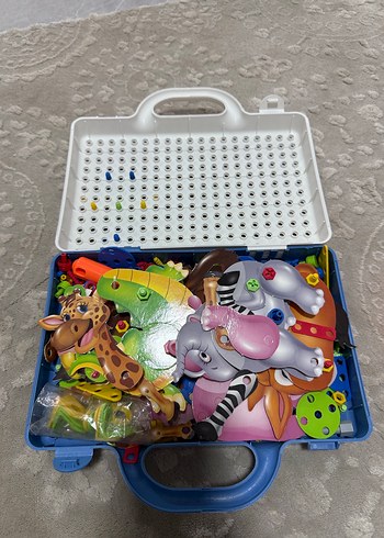 Beden Renkli Vidalı Eğitim Oyuncağı