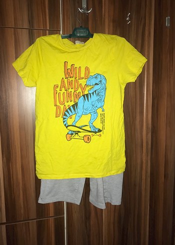 Sarı Baskılı Erkek Çocuk Şortlu takım - Görsel 2