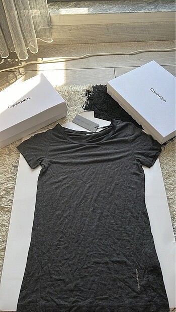 Calvin klein t-shirt