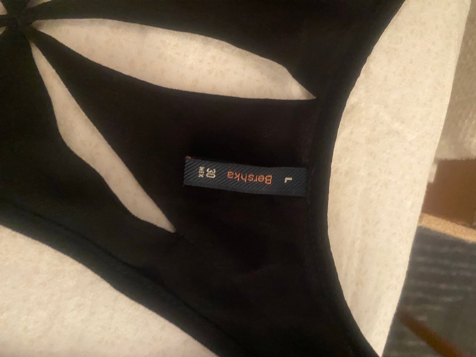 V Yaka Siyah Kadın Elbise - Görsel 2