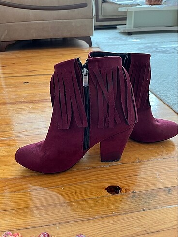 Püsküllü bot - Görsel 2