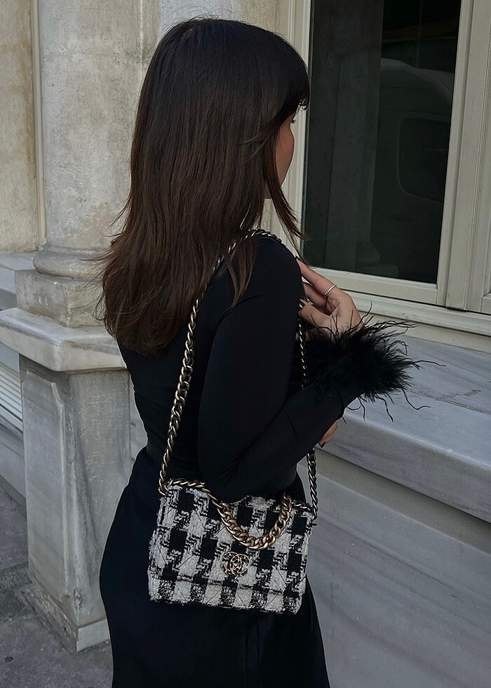 Siyah tül detay bluz - Görsel 4