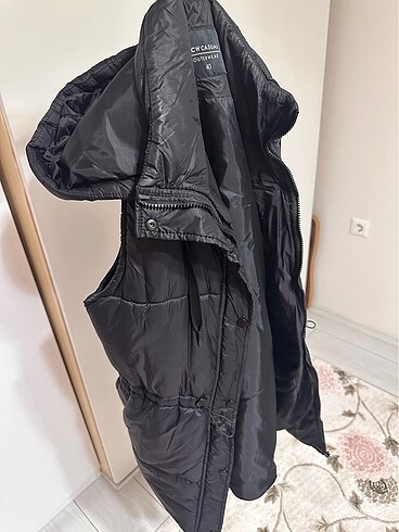 40 Beden siyah Renk Lc waikiki uzun şişme yelek siyah
