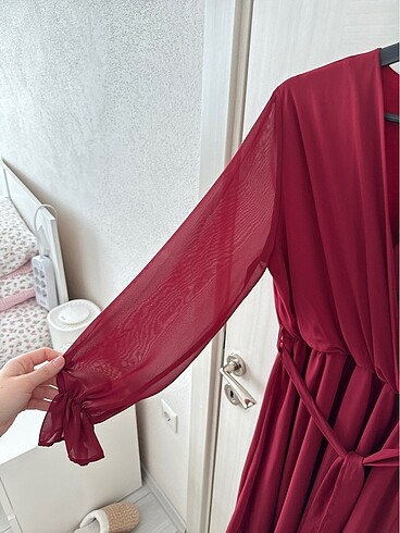 42 Beden Bordo şifon lastikli elbise