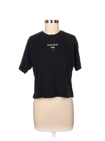 Beymen T-shirt %70 İndirimli.