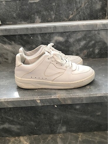 Pull and Bear Sneaker