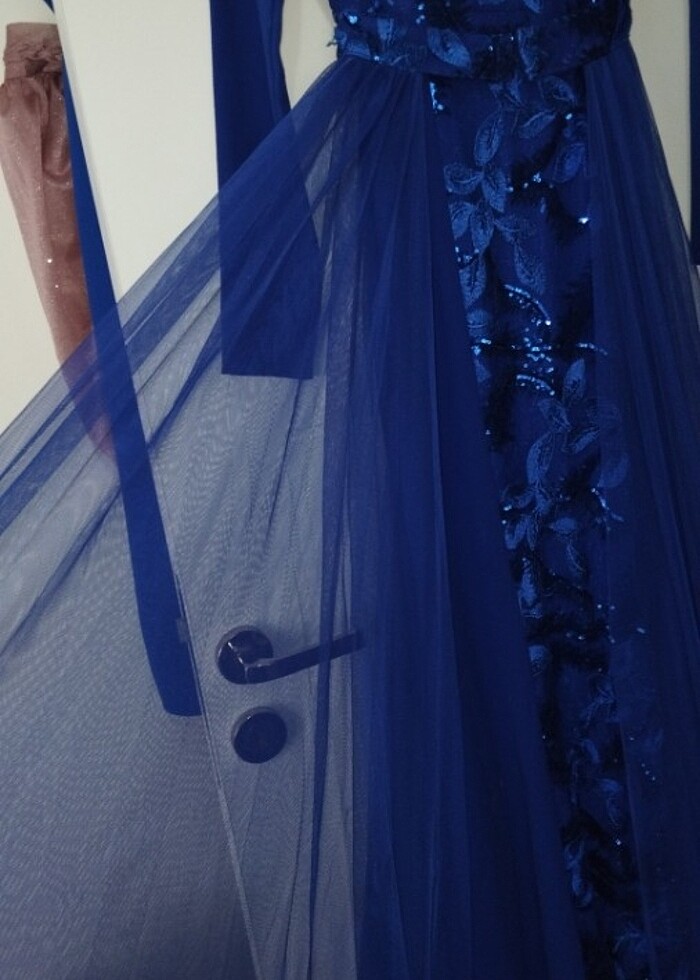 Kadın uzun abiye - Görsel 3