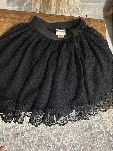 LC Waikiki Tütü etek.2 adet aynı ürün(ikizlerimin)