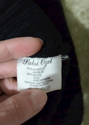 Kürk Detaylı Siyah Boğazlı Kolsuz Triko - Görsel 4