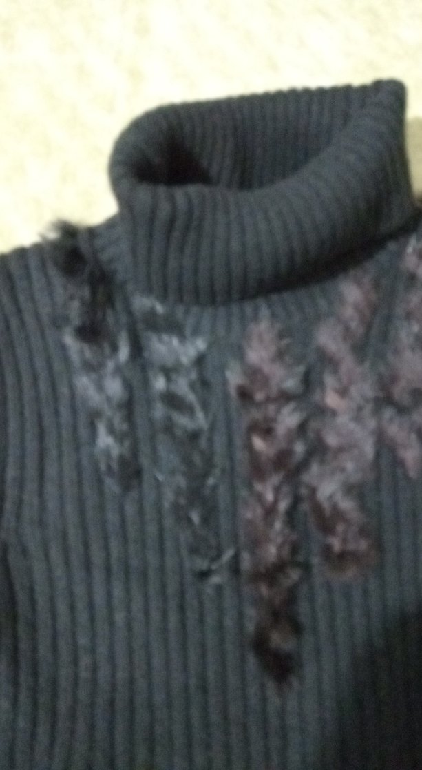 Kürk Detaylı Siyah Boğazlı Kolsuz Triko - Görsel 2