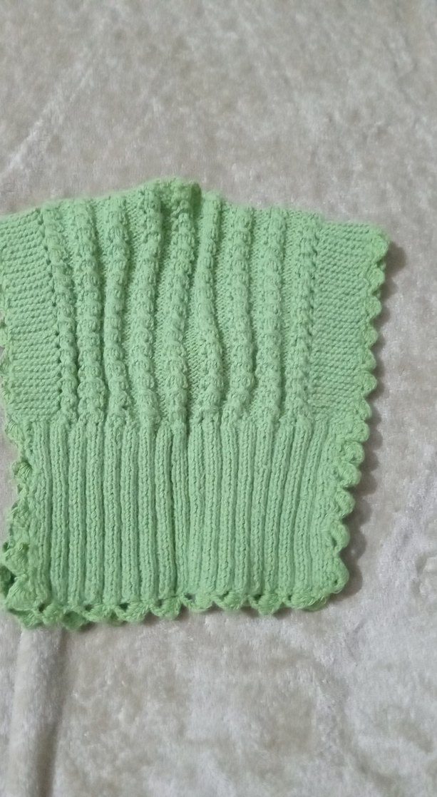 Kız Çocuk Nakışlı Yeşil Örgü Yelek - Görsel 3