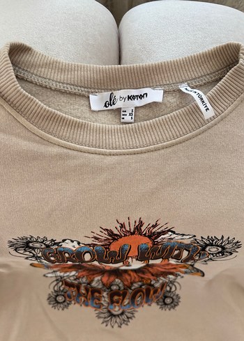 Zincir Detaylı Baskılı bej Kadın Sweatshirt