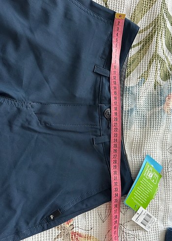 Düğmeli Lacivert bayan şort - Görsel 2