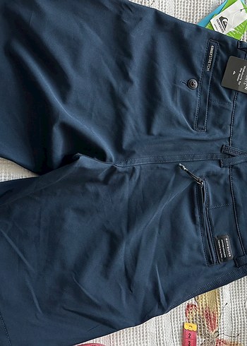 Düğmeli Lacivert bayan şort - Görsel 5