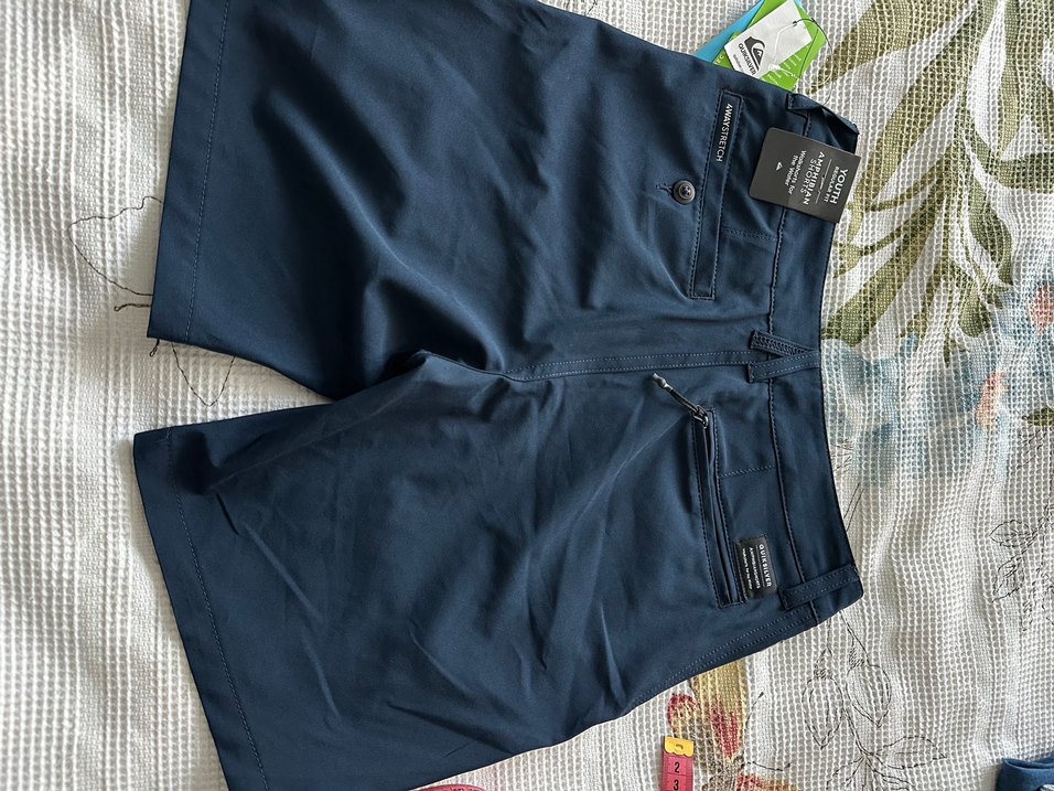 Düğmeli Lacivert bayan  şort - Görsel 5