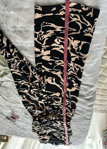 Zebra Desenli Uzun V Yaka Elbise - Görsel 6