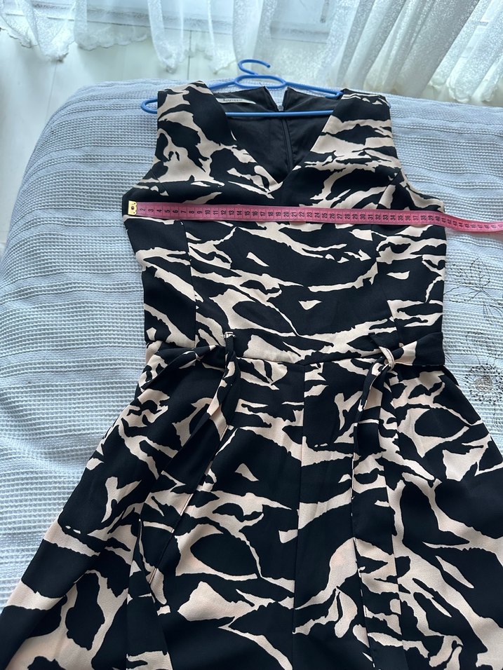 Zebra Desenli Uzun V Yaka Elbise - Görsel 4