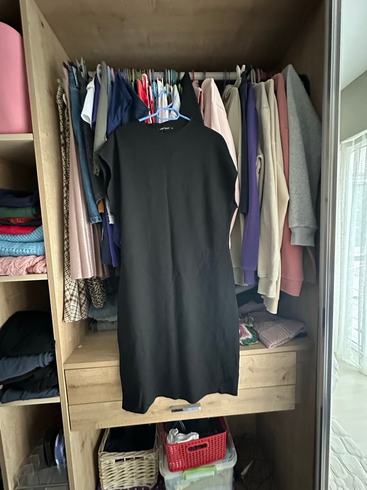 Siyah Drapeli Kısa Kollu - Görsel 3