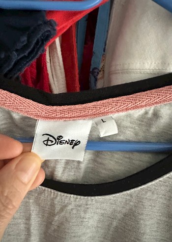 Gri Kız Tişörtü Disney Baskılı Düğmeli - Görsel 5