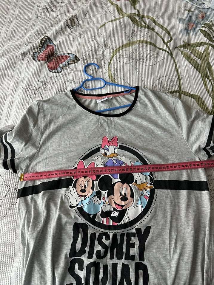 Gri Kız Tişörtü Disney Baskılı Düğmeli - Görsel 3