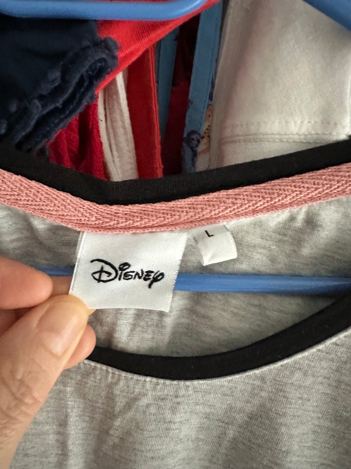 Gri Kız Tişörtü Disney Baskılı Düğmeli - Görsel 5