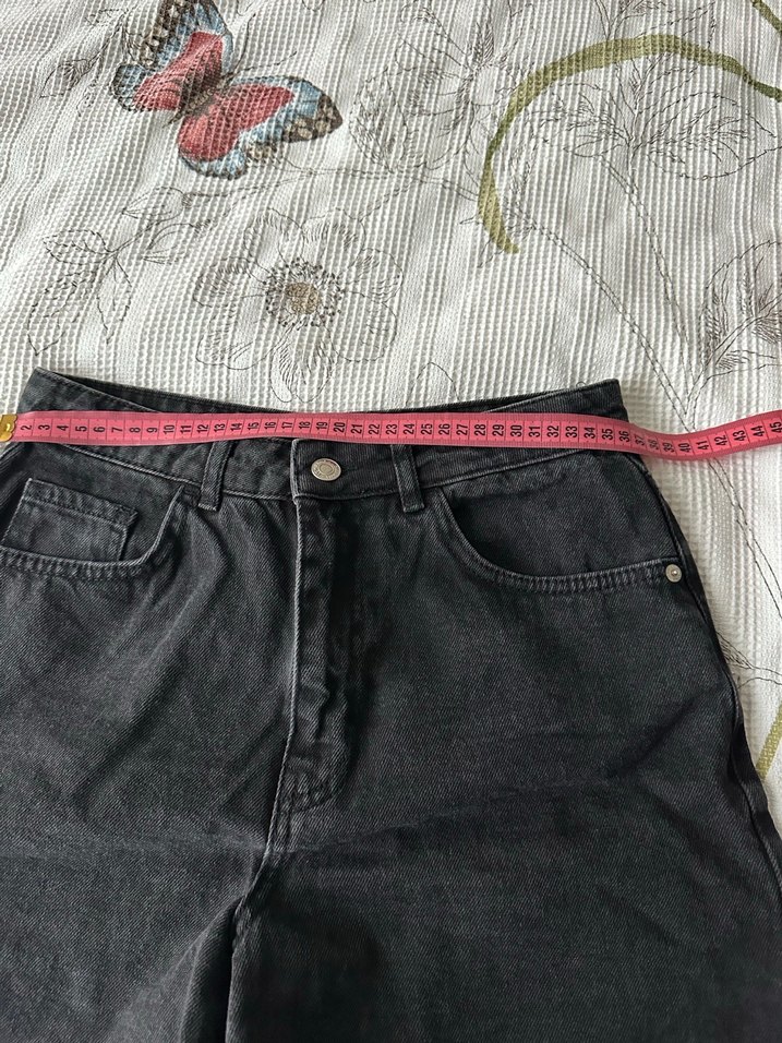 Gri Kadın Midi Denim Şort - Görsel 4