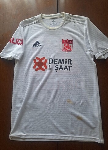 Adidas Derlek Sivasspor maç forması kusurlu
