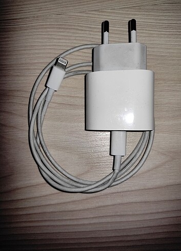 Apple şarj aleti