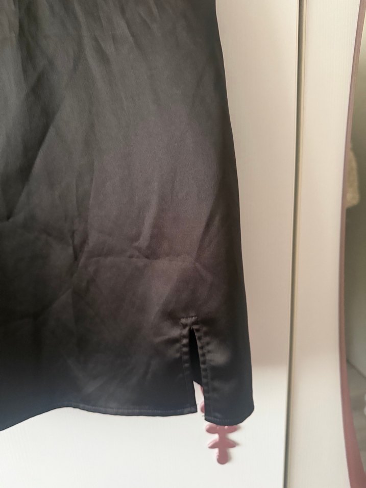 Siyah İnce Askılı Midi Elbise - Görsel 2