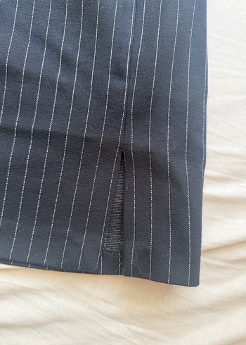 Çizgili Lacivert Midi Etek - Görsel 3