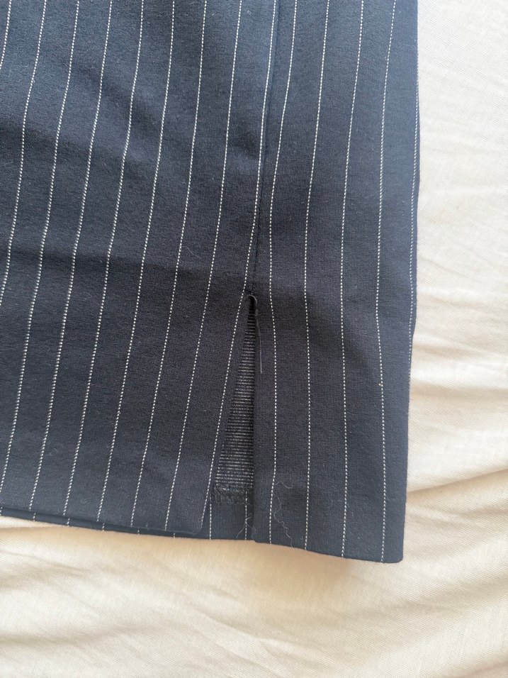 Çizgili Lacivert Midi Etek - Görsel 3