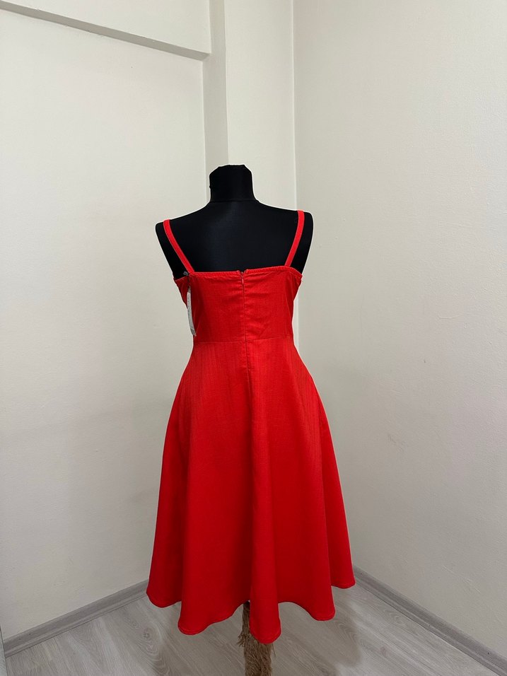 Kırmızı Midi Askılı Elbise - Görsel 2