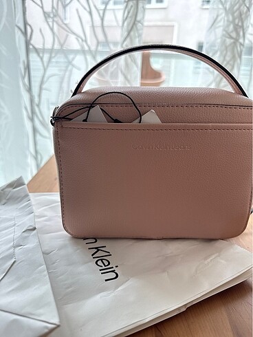 Beden Calvin Klein çanta