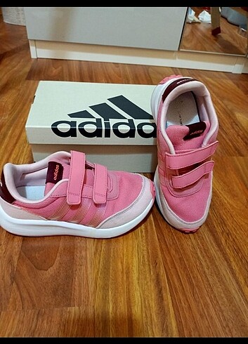 33 Beden pembe Renk Adidas kız çocuk spor ayakkabı