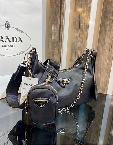 Prada çanta