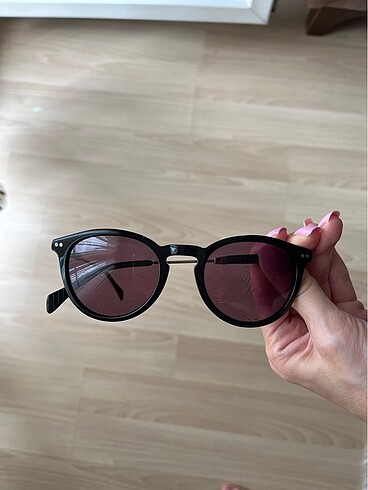 Tommy Hilfiger güneş gözlüğü