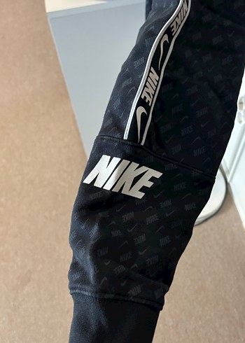 Nike Siyah Kapüşonlu Sweatshirt - Görsel 2