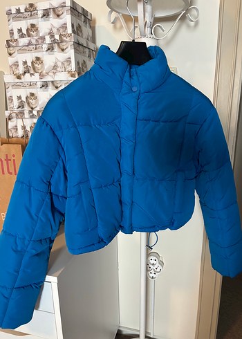 BERSHKA MAVİ KISA ŞİŞME MONT